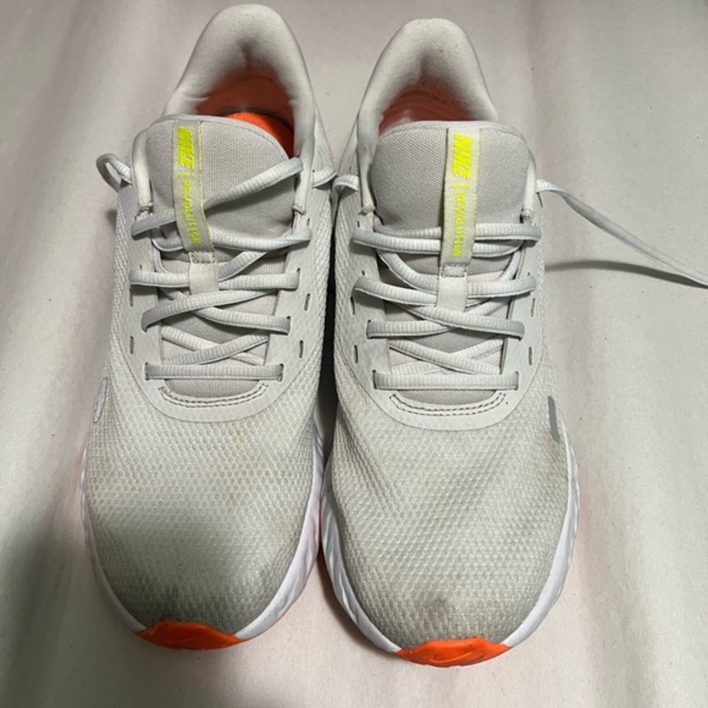 Nike revolution size 11 women’s running shoes